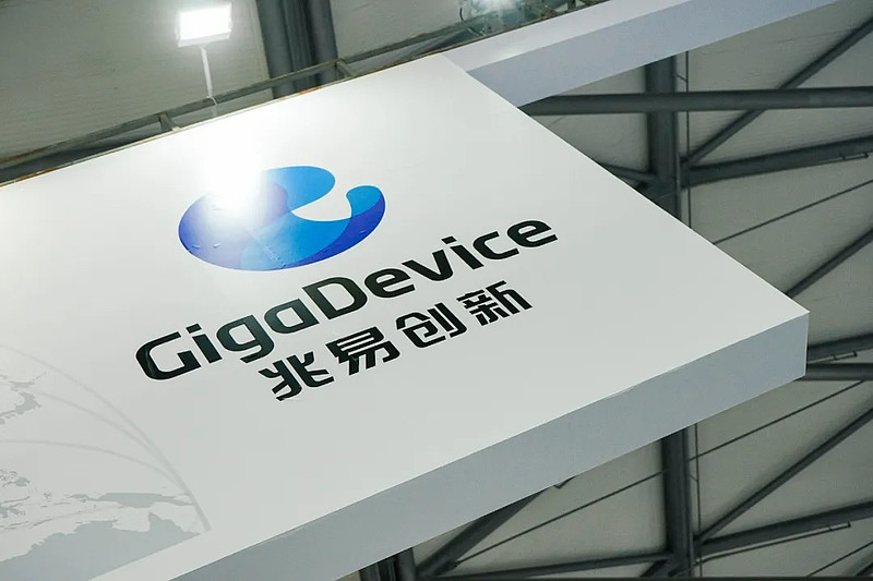 千亿半导体存储龙头业绩大增，诺安蔡嵩松顺势加仓，牛散悄悄减持