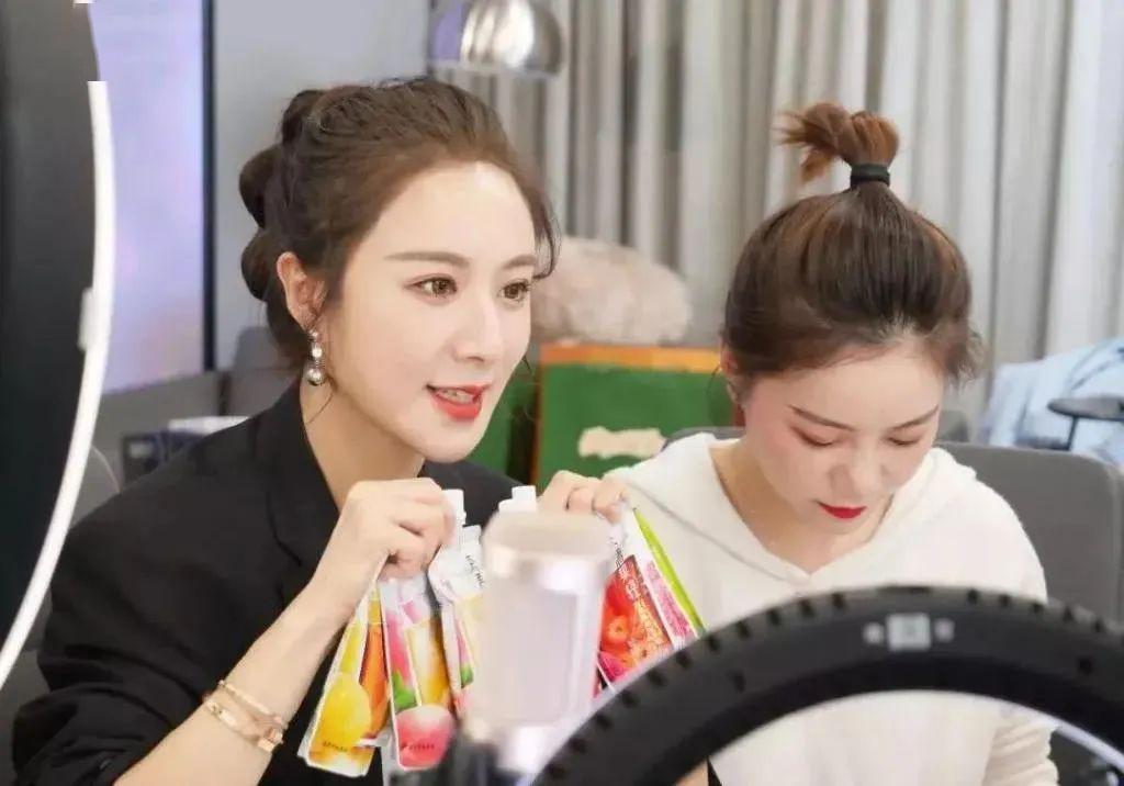 薇娅：准时出现在直播间