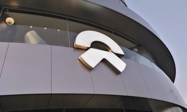 蔚来美股盘前一度跌超4%，10月新车交付量同比降27.5%