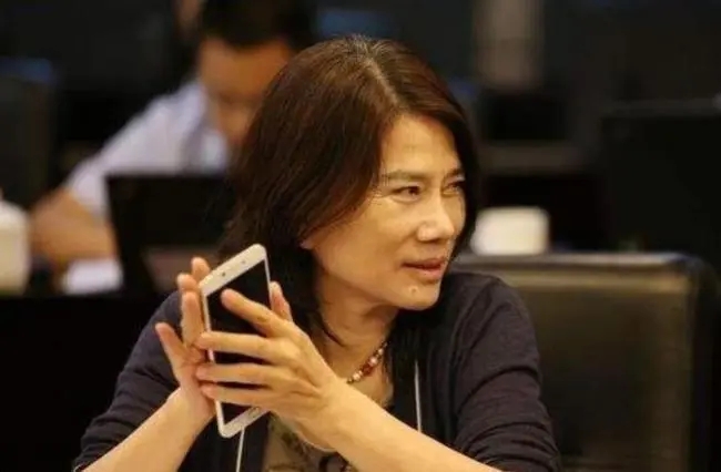 年内市值蒸发近2000亿，格力股价再创新低