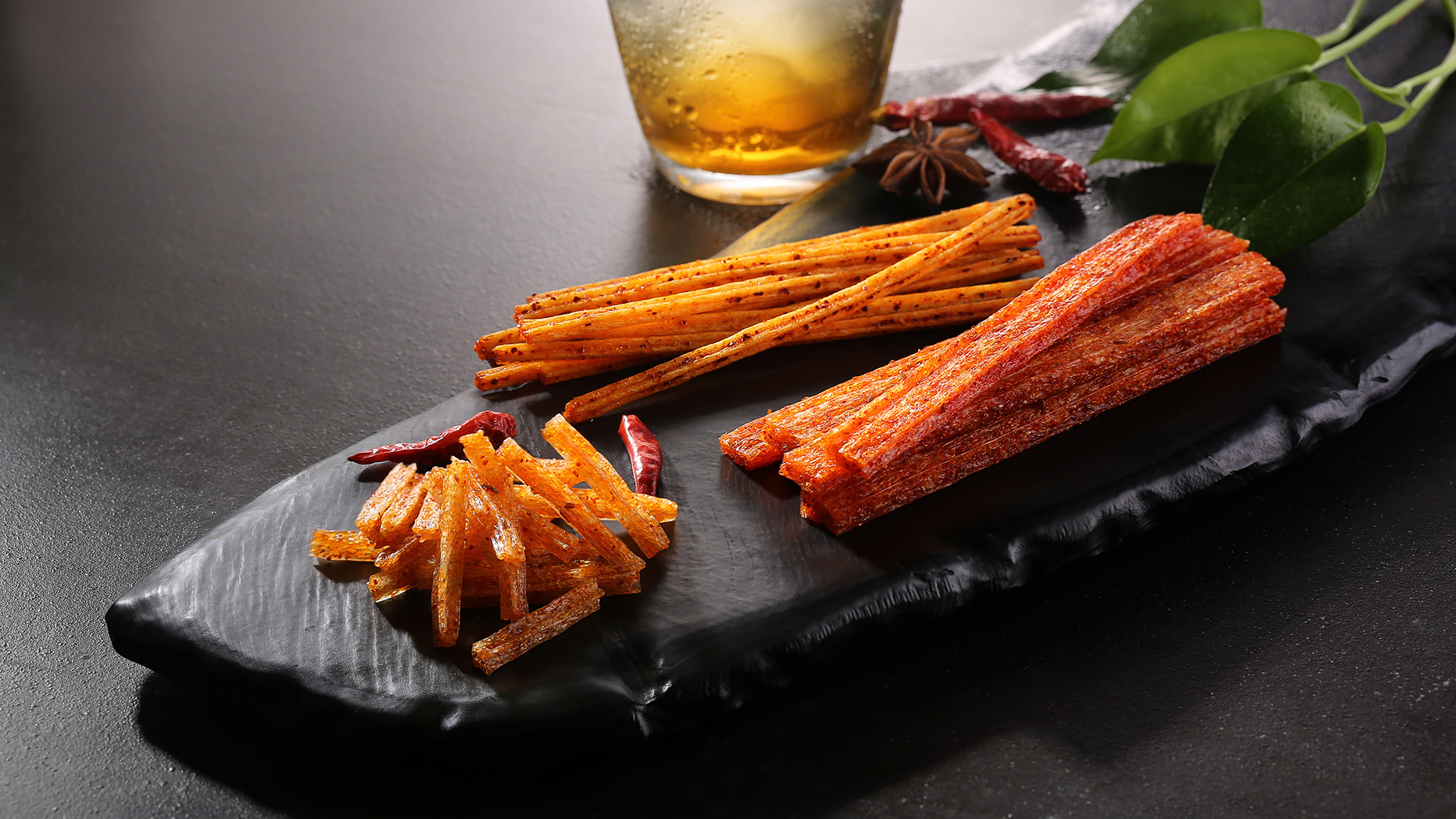 卫龙通过港交所上市聆讯！数据：今年前十月我国新增辣条相关企业479家