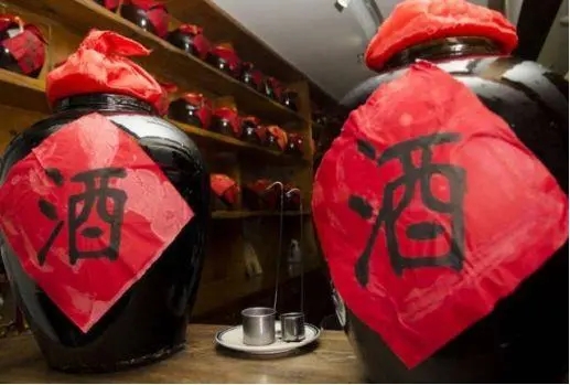 白酒集体大爆发：板块市值涨超1500亿，茅台、五粮液双11销售破亿