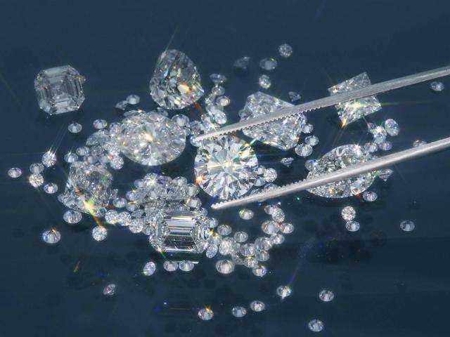 六家海外珠寶協會著急了！中國人造鉆石，亮瞎了誰的眼？