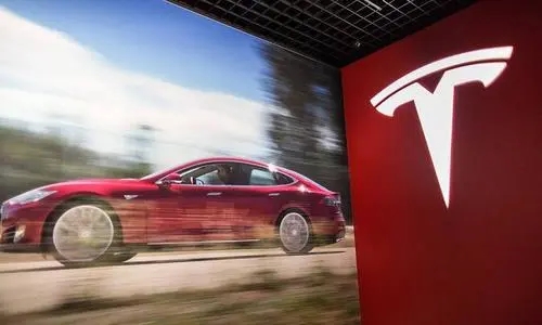 又曝摄像头问题，2万辆ModelY刚召回，特斯拉股价三连跌