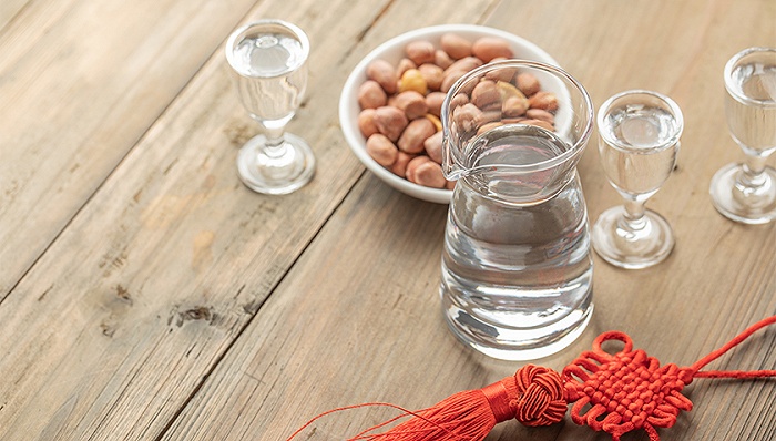 茅台重返2000元，白酒早盘市值增超2000亿，段永平：进入21世纪了