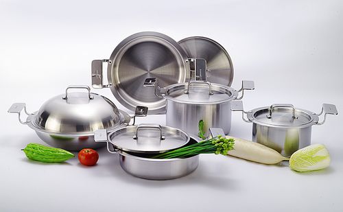 中國演員變匠人，日本鍋江蘇造：幾千塊的“大牌廚具”，有多少是智商稅？