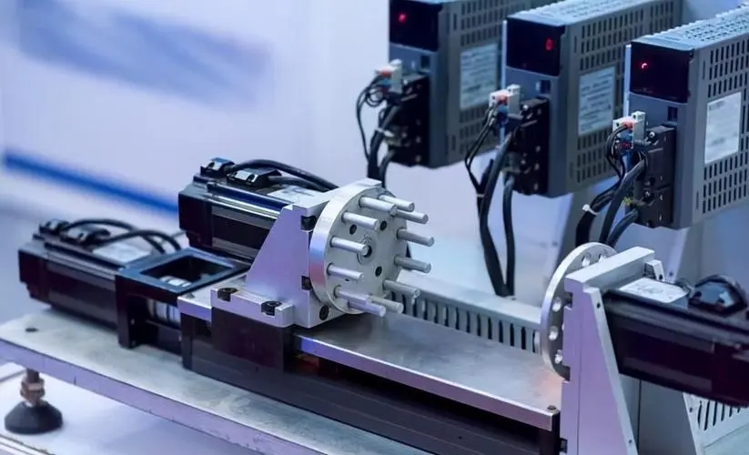 光伏设备龙头遭“滑铁卢”，硅片巨头打价格战