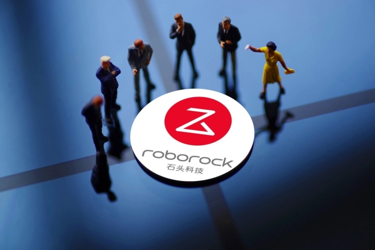 雷军与一众高管拟减持石头科技