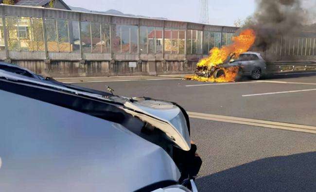 今天又被曝自燃，昨日理想ONE停车场起火，两年内已发生5起起火事故