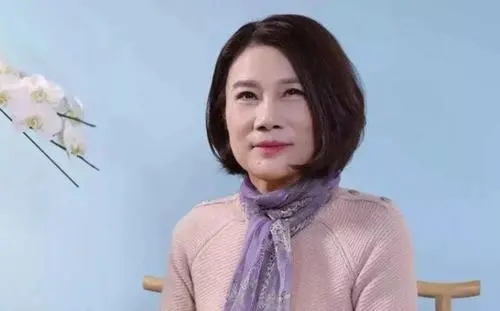 董明珠上榜中国杰出商界女性100，信息显示其当前共关联12家企业
