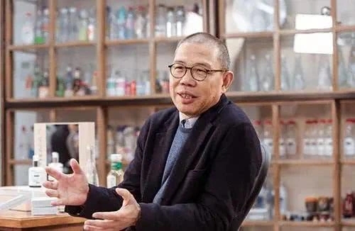 钟睒睒蝉联中国首富，其有多家关联企业