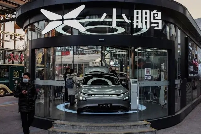 小鹏汽车2021年：营收突破200亿，交付近10万辆汽车同比增264%