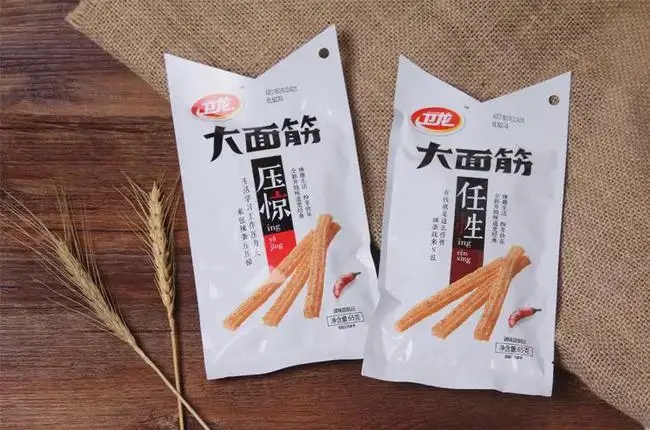 IPO的衛(wèi)龍辣條怎么了，外包裝涉低俗，曾申請多個類似商標均失效