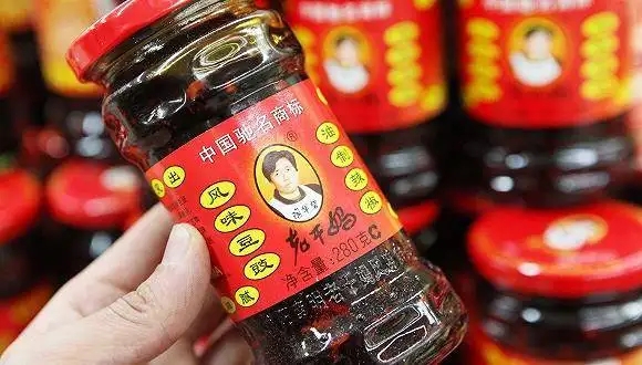 老干妈回应吃出蟑螂“或后续进去的”,关联公司食品安全抽检皆合格
