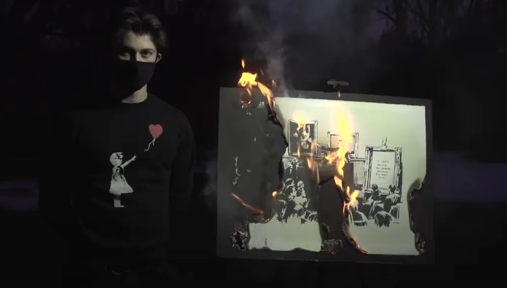 一家公司靠買畫估值10億美金，打法像VC