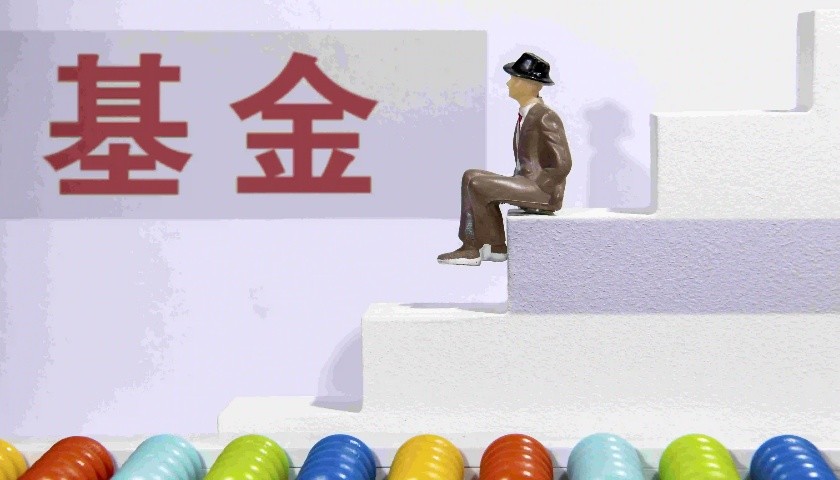 民生加银孙伟豪赌科技成长全线崩盘