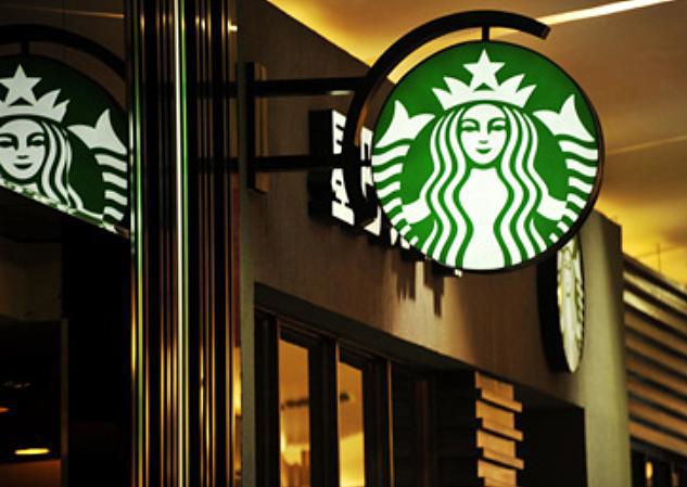 星巴克因食材过期上热搜后，又曝私换配料标签，又被中消协点名！