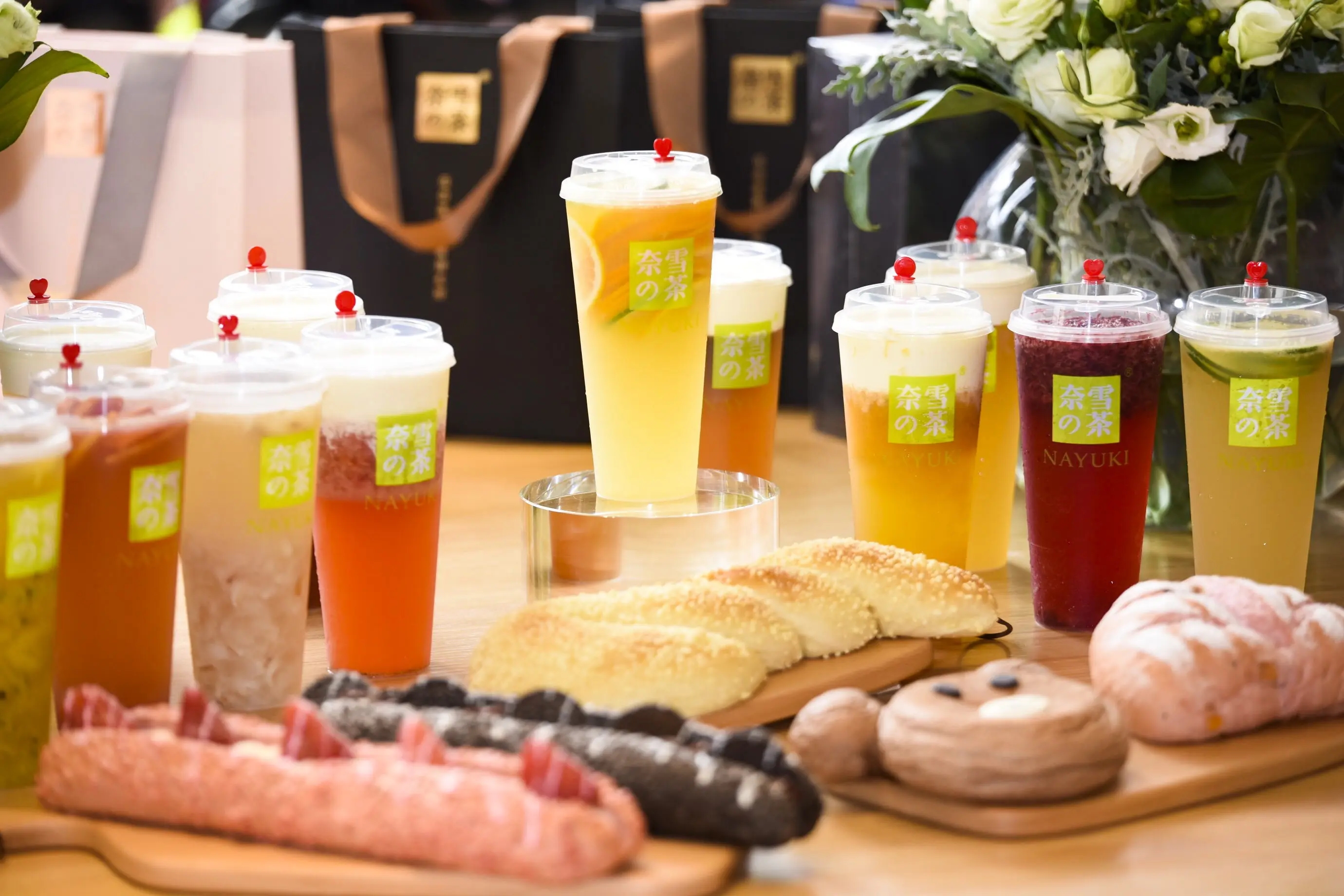 奈雪的茶计划投资10亿押注瓶装茶，其3月底成立投资公司