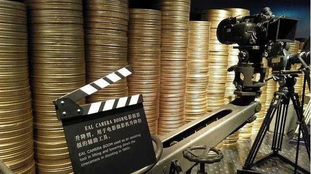 最冷五一档，影院花式自救