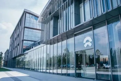 蔚来：Q1亏损环比收窄16.8%，毛利下滑但仍高于小鹏