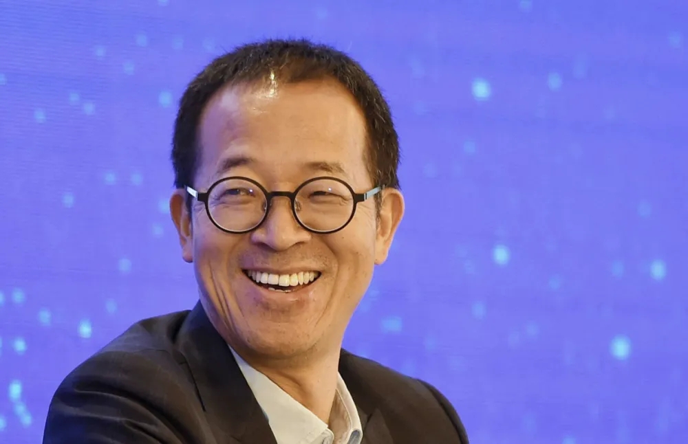 俞敏洪谈直播火爆：董宇辉直播同期在线六十万人以上，望东方甄选能从此打开局面