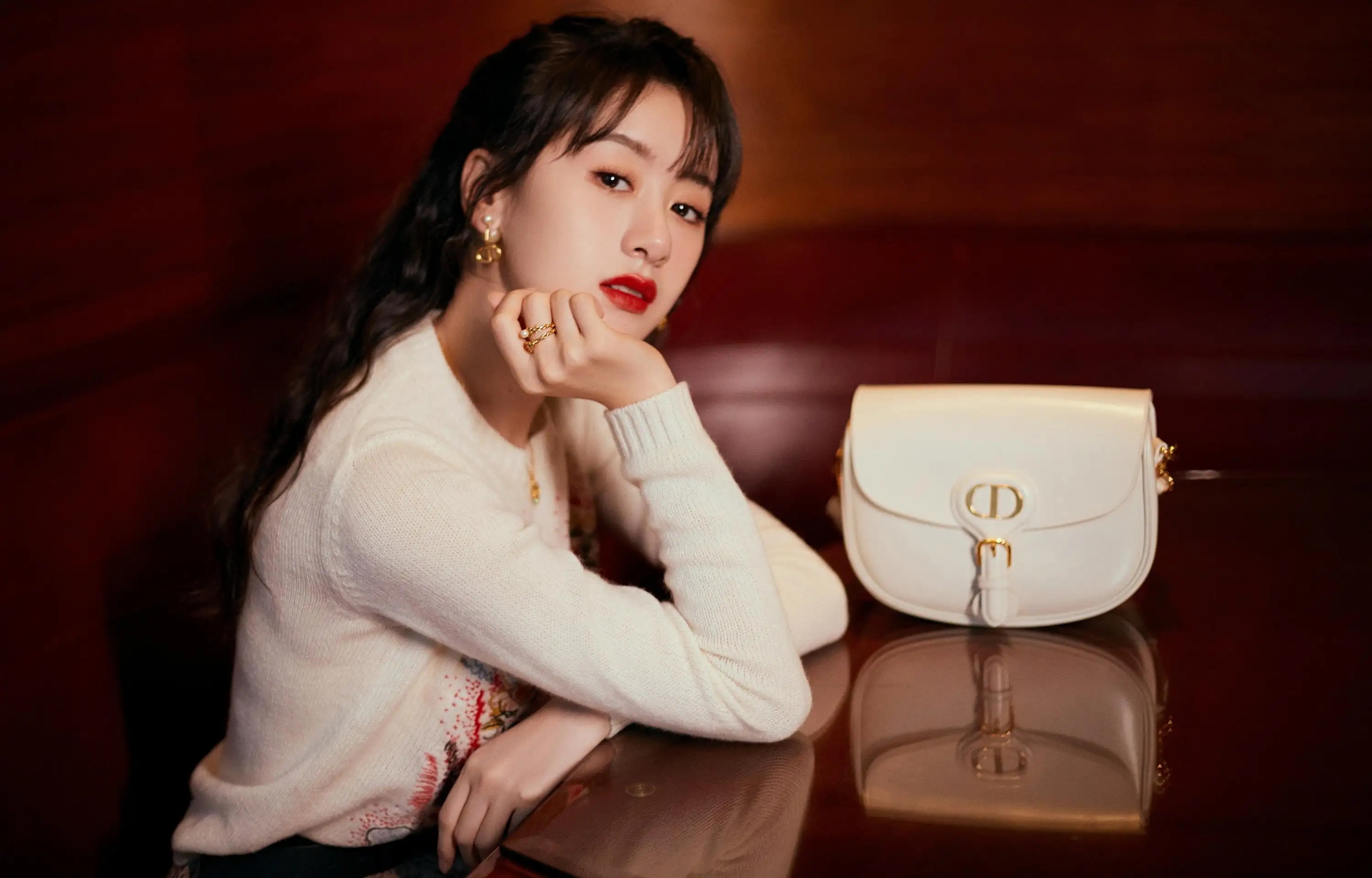 袁冰妍公司偷漏税被罚97万，工作室火速发文致歉