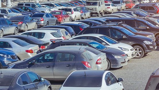 比亚迪稳居前半年销冠，五菱、特斯拉居其后