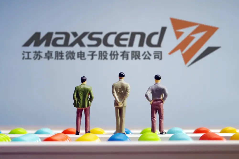 股价创两年新低，射频龙头卓胜微俩高管及大股东拟减持