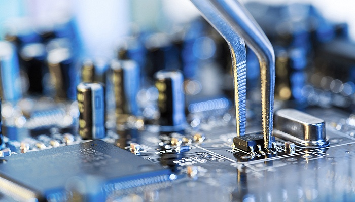 圣邦股份盘中涨近7%,分析师称其首次取得高阶苹果手机订单