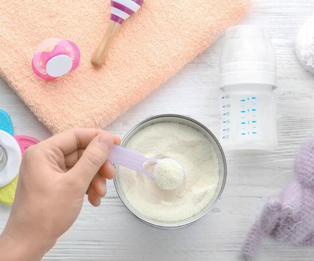 飞鹤、澳优上半年利润大减,均称由于出生率下降