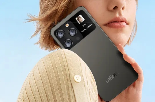 名字碰瓷苹果,海报抄小米!什么山寨机这么牛?背后公司多次被罚