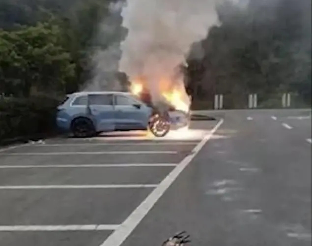 理想ONE又现自燃事件,一乘客疑受伤被送医