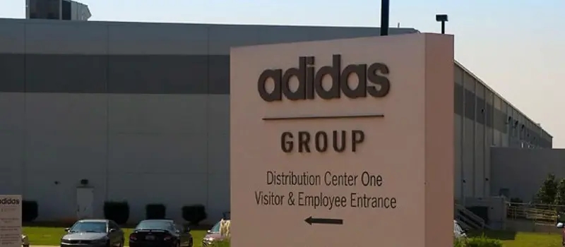 阿迪达斯CEO将于2023年离任，曾承认在中国犯了错误