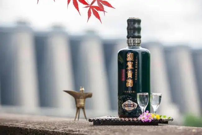 迎驾贡酒中报净利增32%