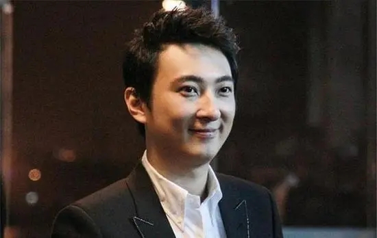 王思聪退出万达集团董事职务,仍间接持有近2%股权