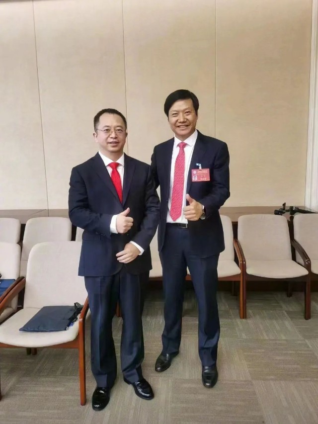 雷军周鸿祎同框合影：十年恩仇录，都付笑谈中