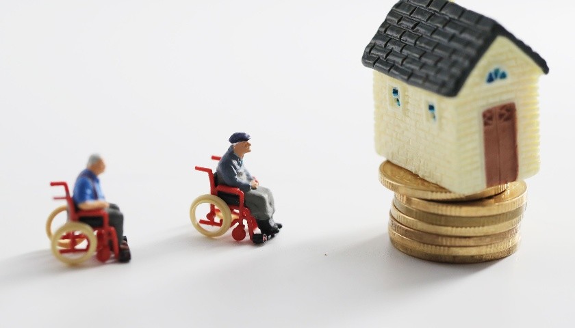 个人养老焦点视线一|品质养老需要多少钱，先弄懂“人生收支曲线”