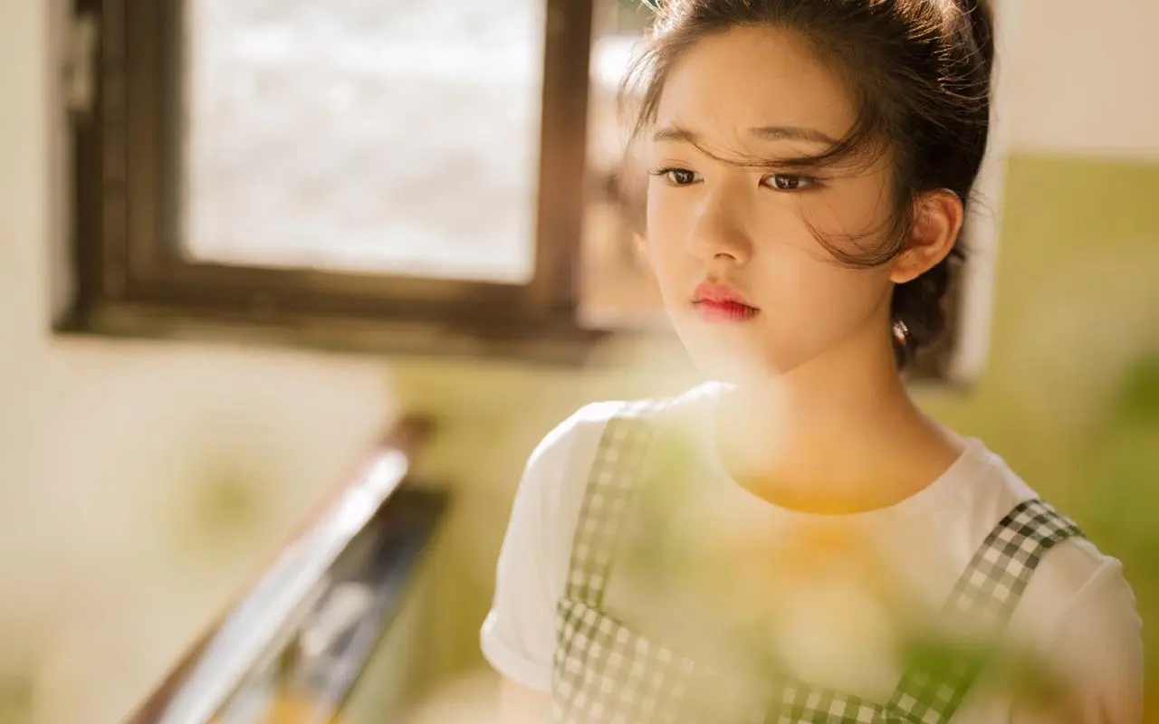 双方都有来头，后者老板身家85亿，赵露思状告科大讯飞，明天开庭！