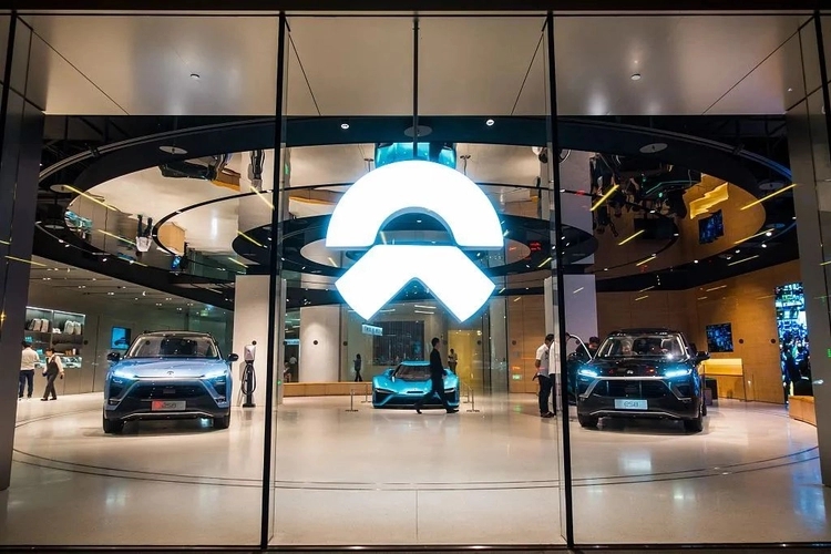 蔚来：负债680亿、一周仅卖700辆，总裁表示账上有400亿“不差钱”