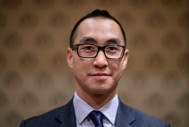 何猷龙想做金融大佬？