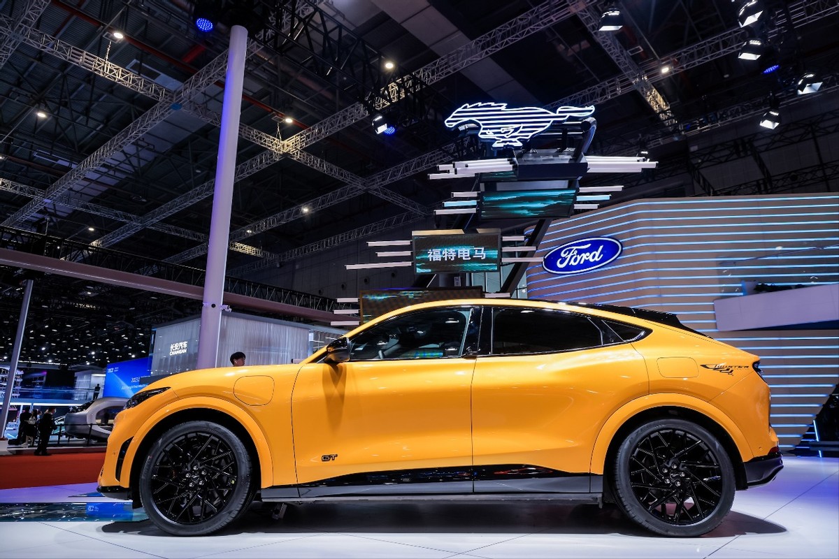 百年福特搞不定电动车，卖一辆亏42万