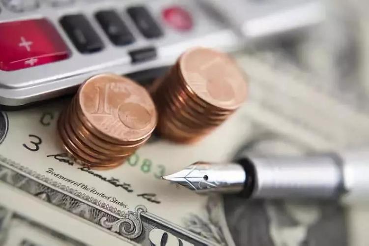 华泰柏瑞权益类几近“团灭”：方纬旗下基金跌超55%，百亿经理何琦深陷亏损泥潭