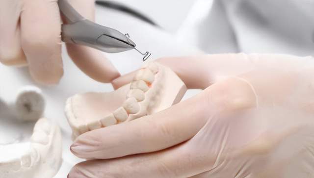 1年卖出3571台牙科手术显微镜，撬动速迈医学过亿生意