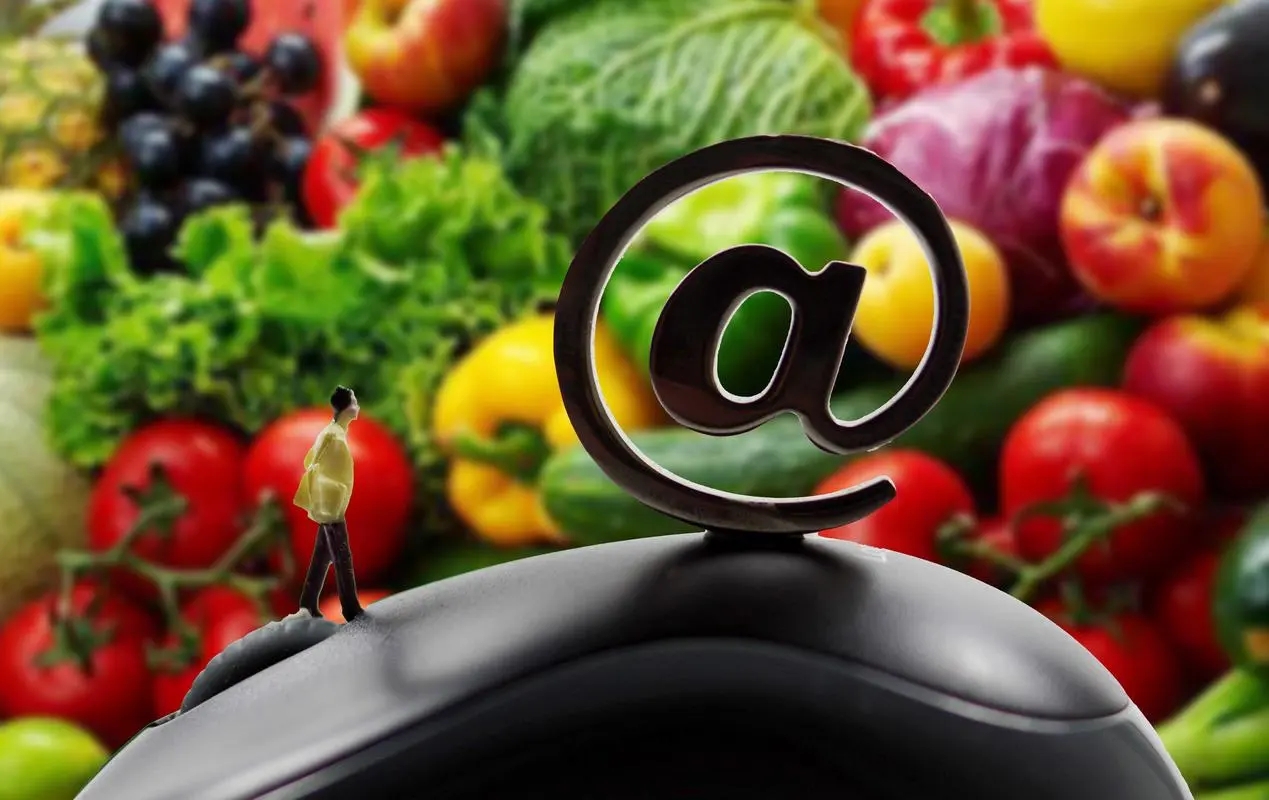 “移山拔河”大混战，传统商超“隐身”