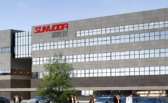 傍上蔚小理！子公司估值超母公司，连亏3年半要上创业板