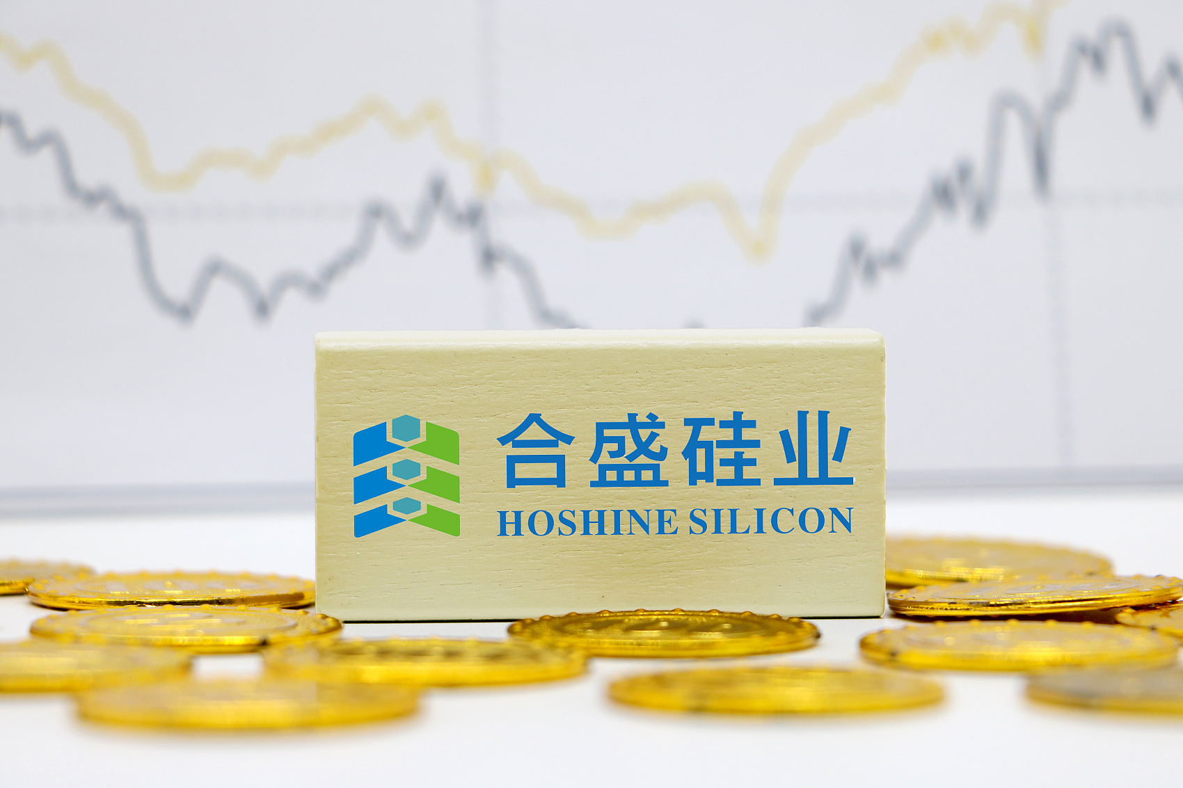 浙江千亿富豪回应“陷害忠良”，又被曝“非法项目”，真相是啥？