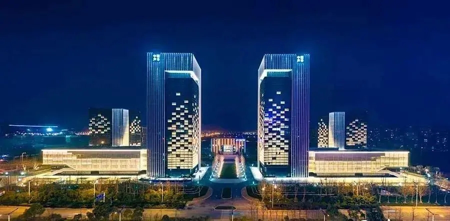 昨天，合肥搞了个人才大会，在全球抢名校毕业生