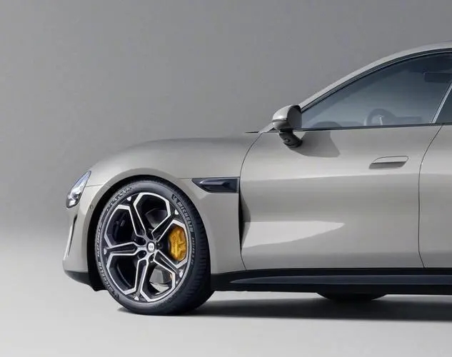 小米汽车集中回应：不是19.9万，也没有Redmi汽车