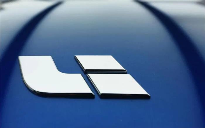 理想汽车CEO李想发布全员信：反思MEGA，欲望超越了价值