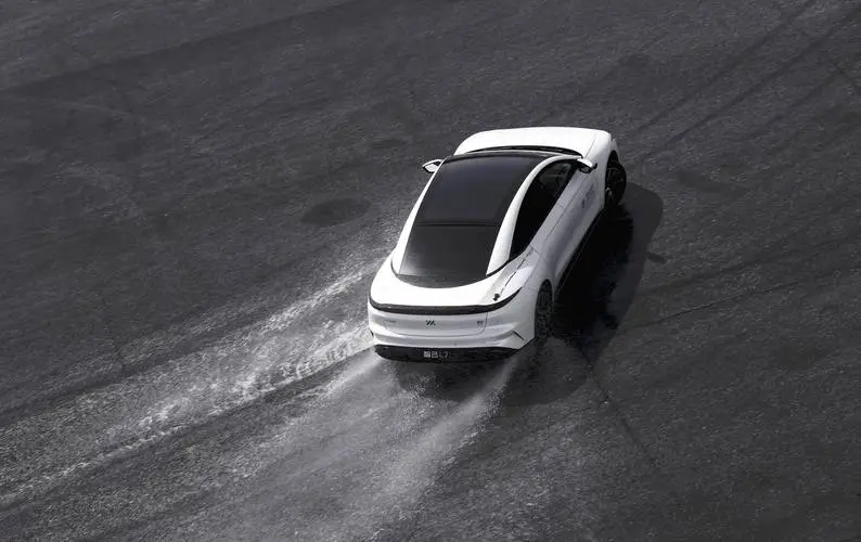 被小米再三警告“踩低”行为，智己汽车公开致歉